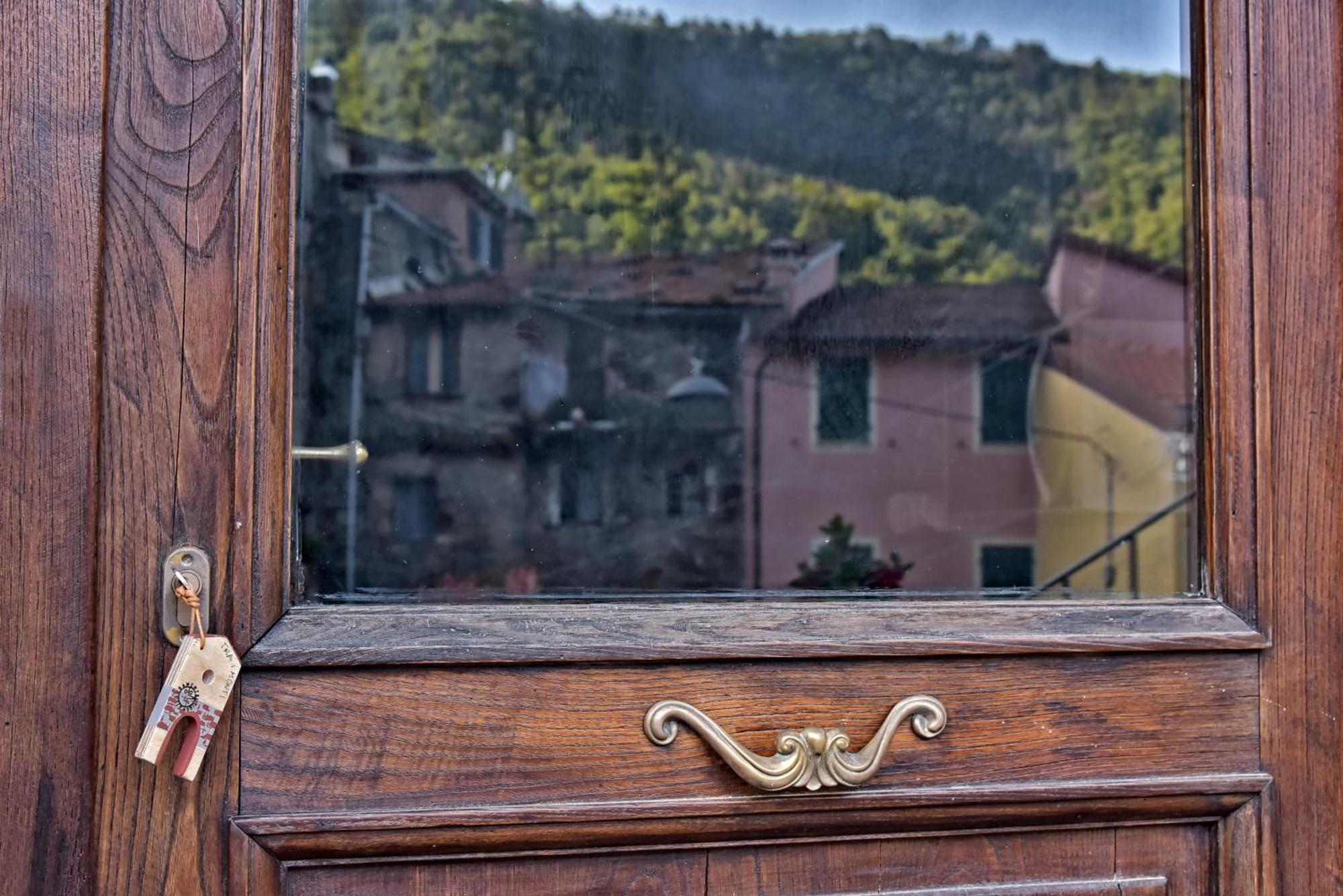 Casa Vacanze Tra I Monti E San Martino Biassa Dış mekan fotoğraf
