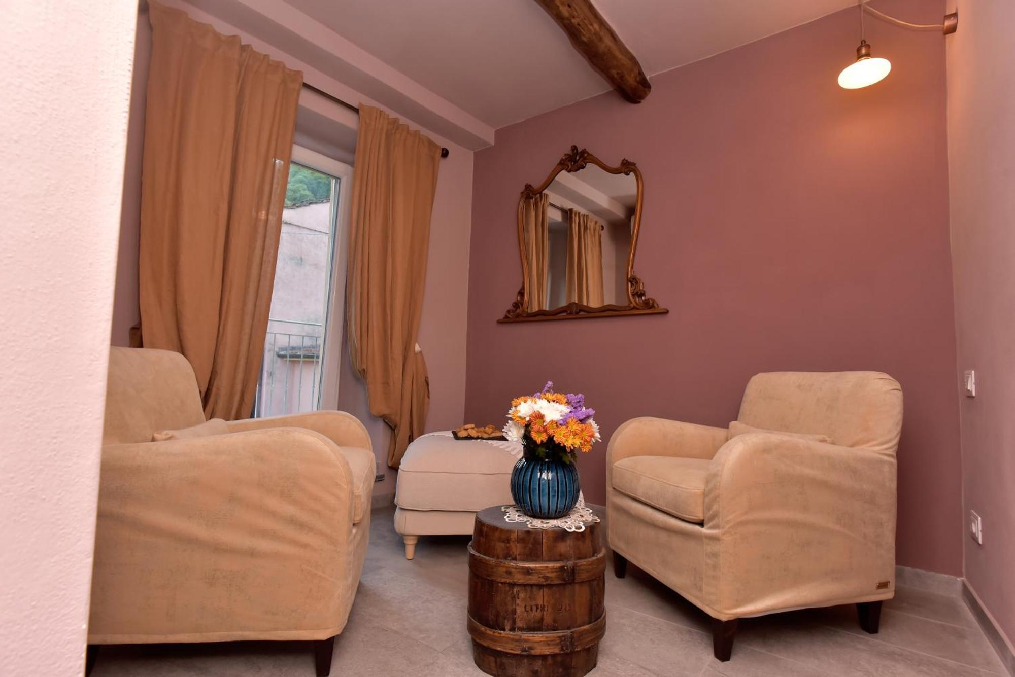 Casa Vacanze Tra I Monti E San Martino Biassa Dış mekan fotoğraf