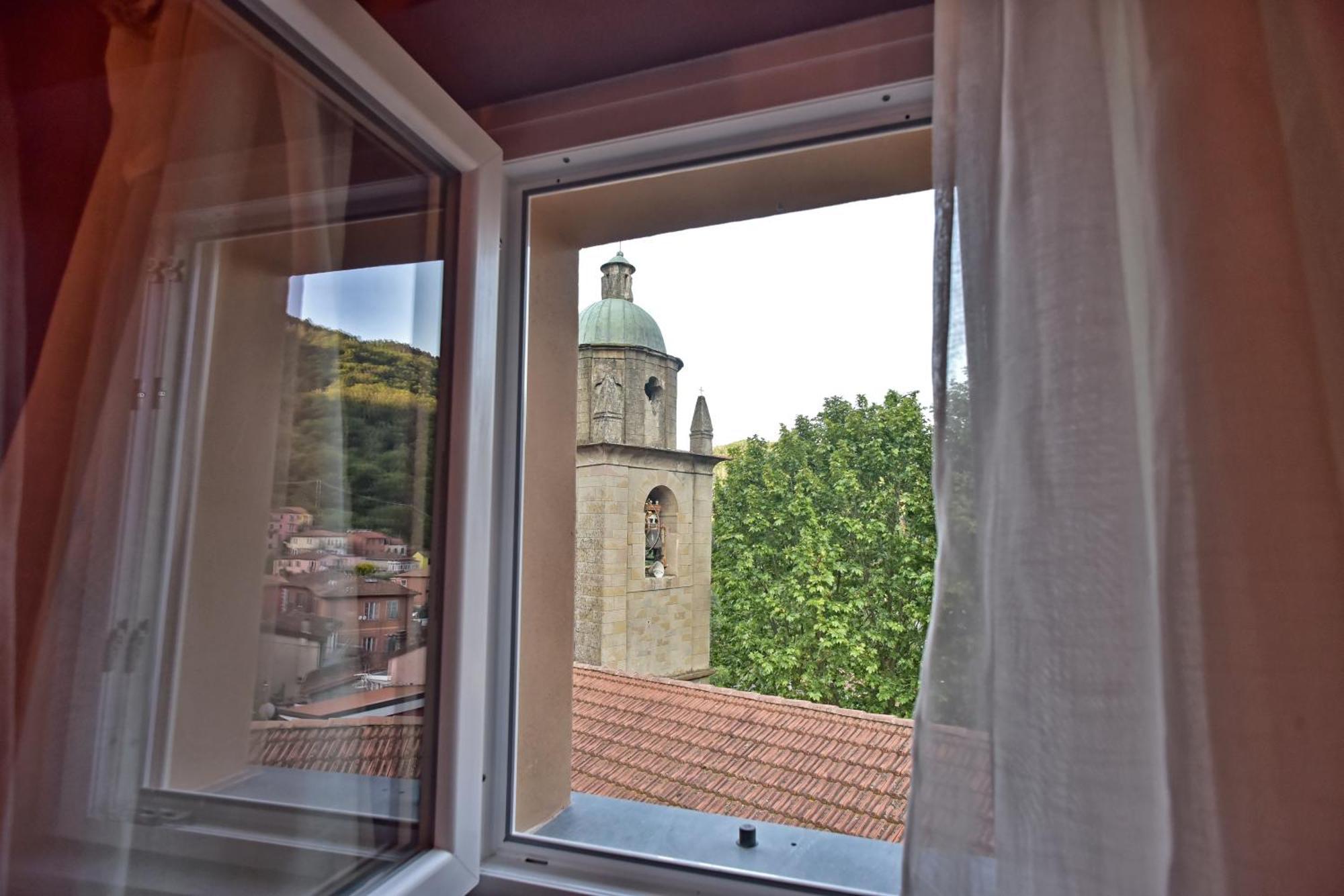 Casa Vacanze Tra I Monti E San Martino Biassa Dış mekan fotoğraf