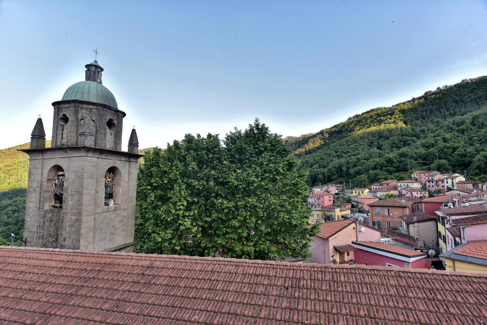 Casa Vacanze Tra I Monti E San Martino Biassa Dış mekan fotoğraf