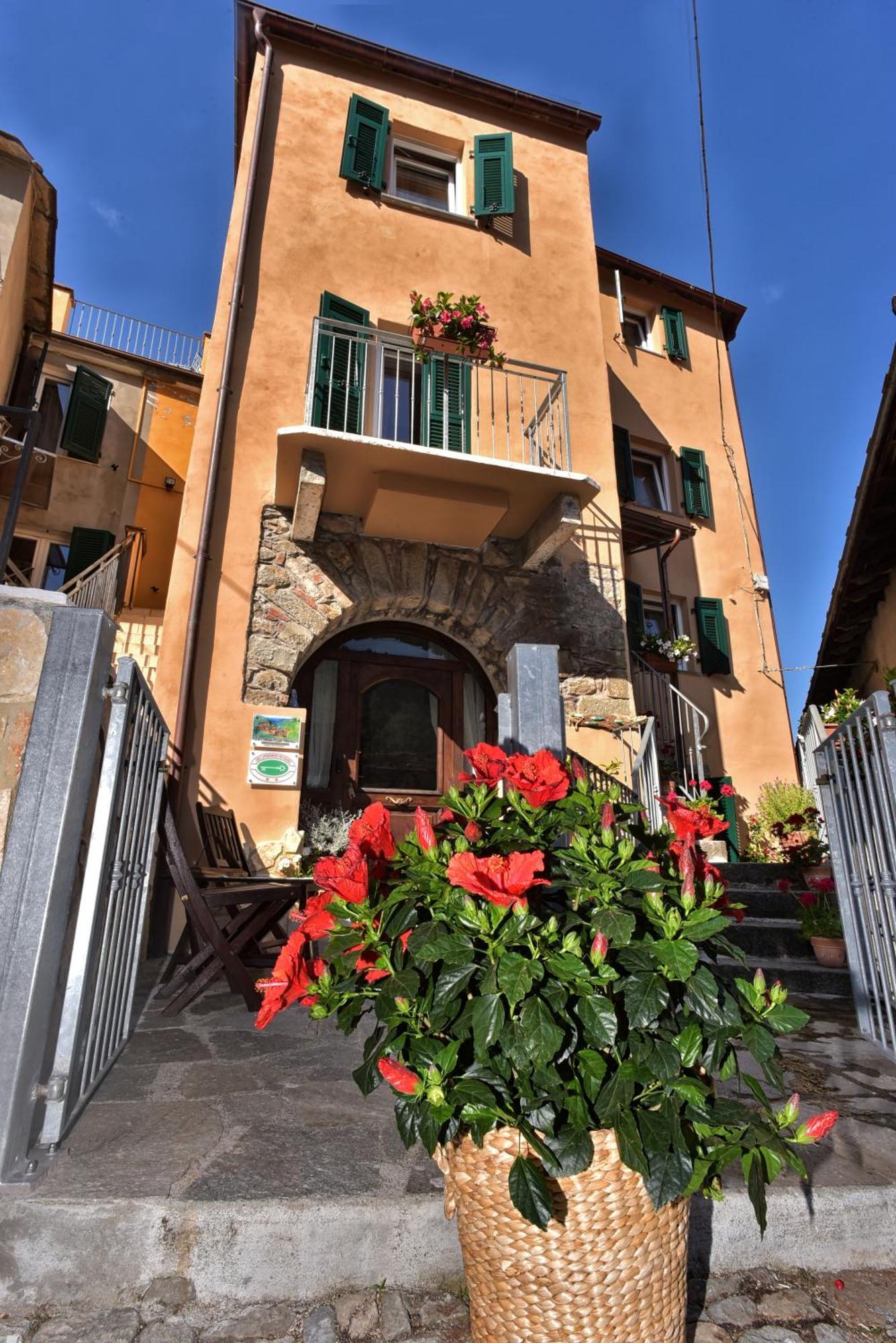 Casa Vacanze Tra I Monti E San Martino Biassa Dış mekan fotoğraf